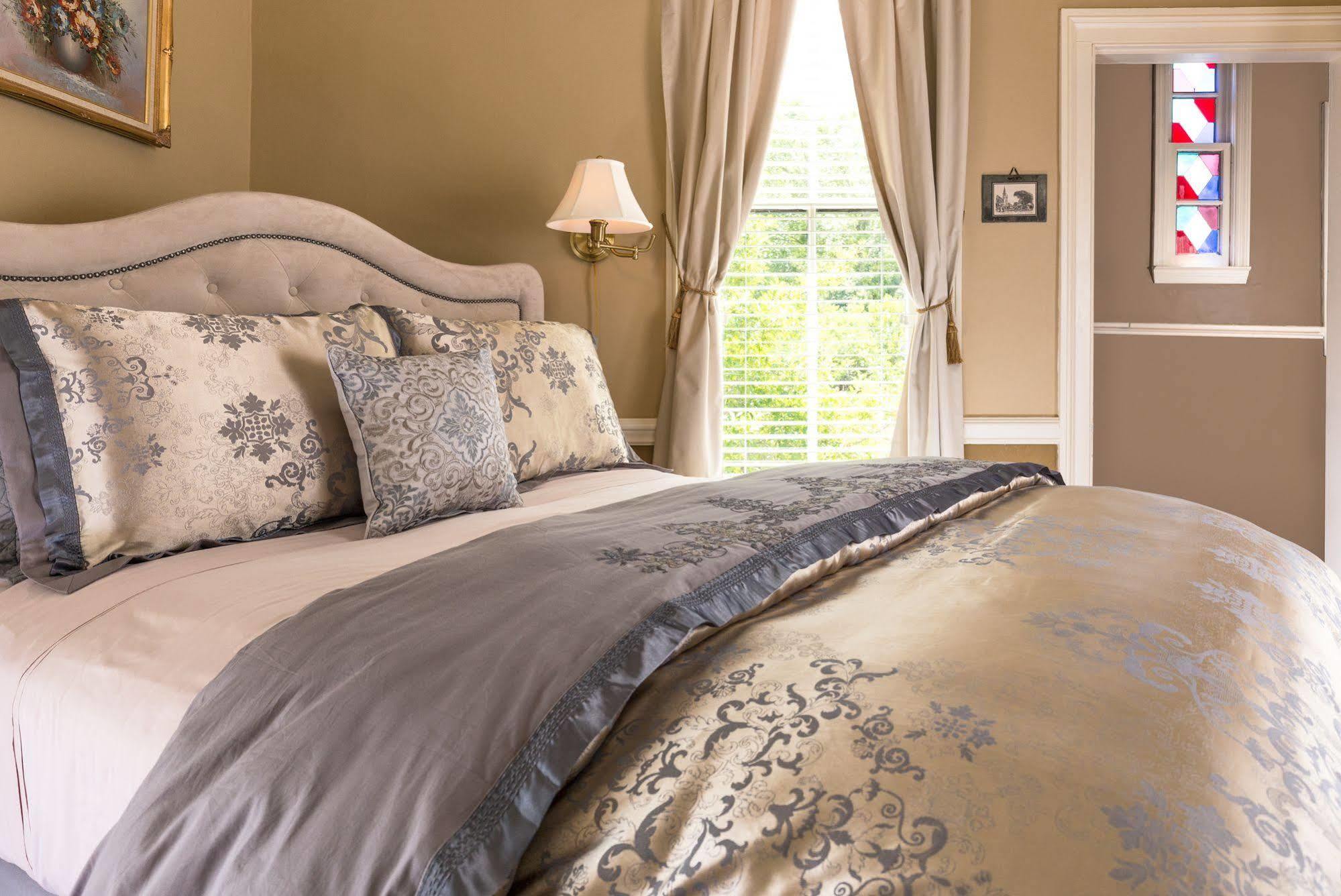 The Aerie Bed and Breakfast New Bern Buitenkant foto