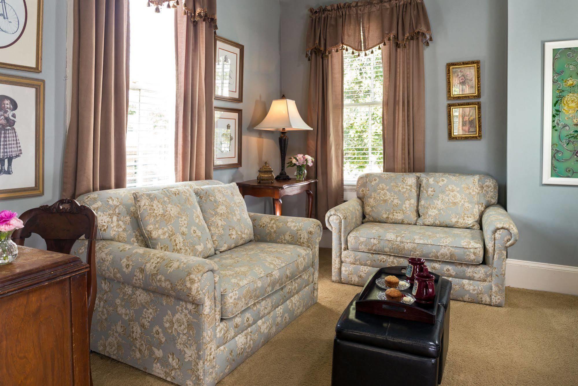 The Aerie Bed and Breakfast New Bern Buitenkant foto